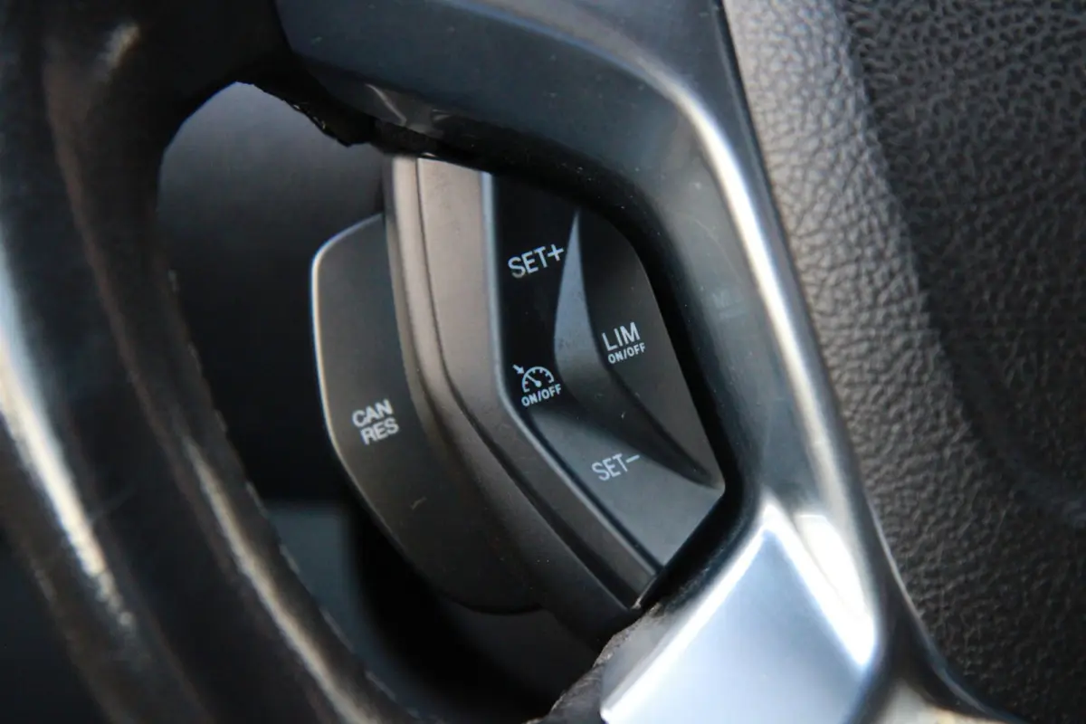 290 2.0 TDCI 131PK L1H1 Limited DC / Trekhaak / Camera / 6 persoons