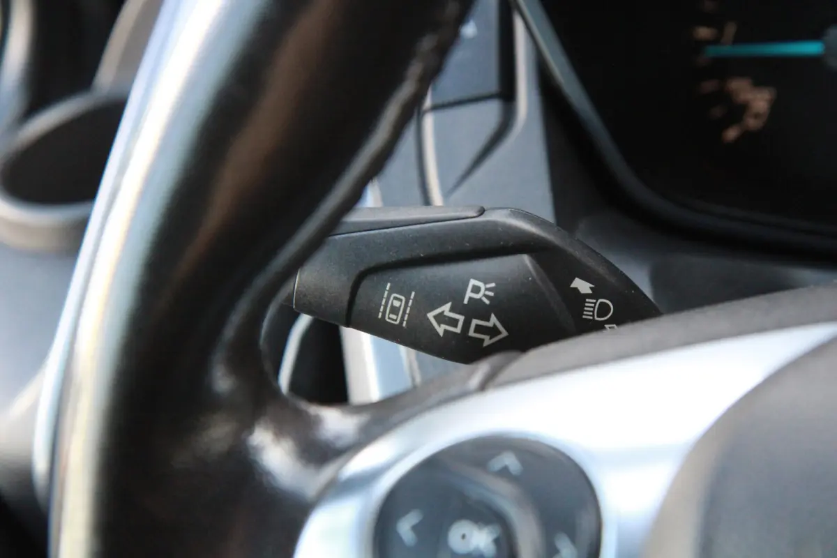 290 2.0 TDCI 131PK L1H1 Limited DC / Trekhaak / Camera / 6 persoons