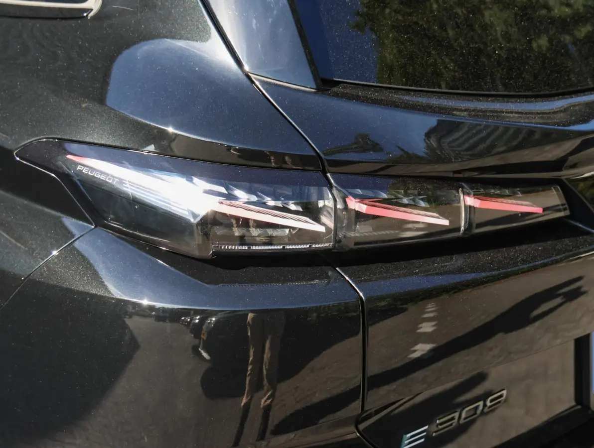 GT 58 kWh 156pk | ACCU 98% | Navigatie | AGR Stoel met Alcantara | Stoel- en stuurverwarming