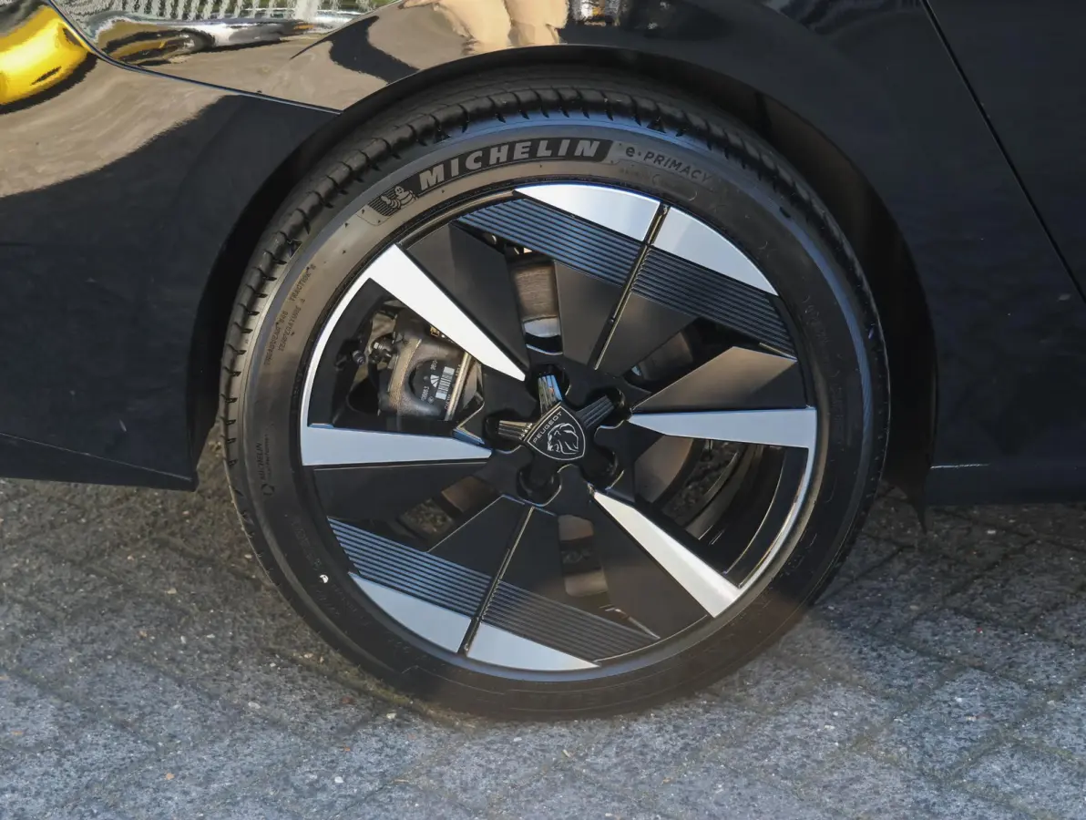 GT 58 kWh 156pk | ACCU 98% | Navigatie | AGR Stoel met Alcantara | Stoel- en stuurverwarming