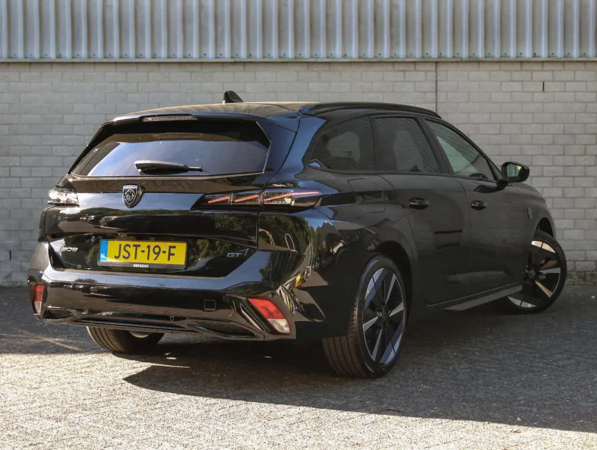 GT 58 kWh 156pk | ACCU 98% | Navigatie | AGR Stoel met Alcantara | Stoel- en stuurverwarming