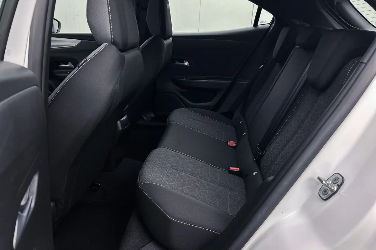 1.2 Edition | Camera | LED koplampen | Navigatie | Apple Carplay