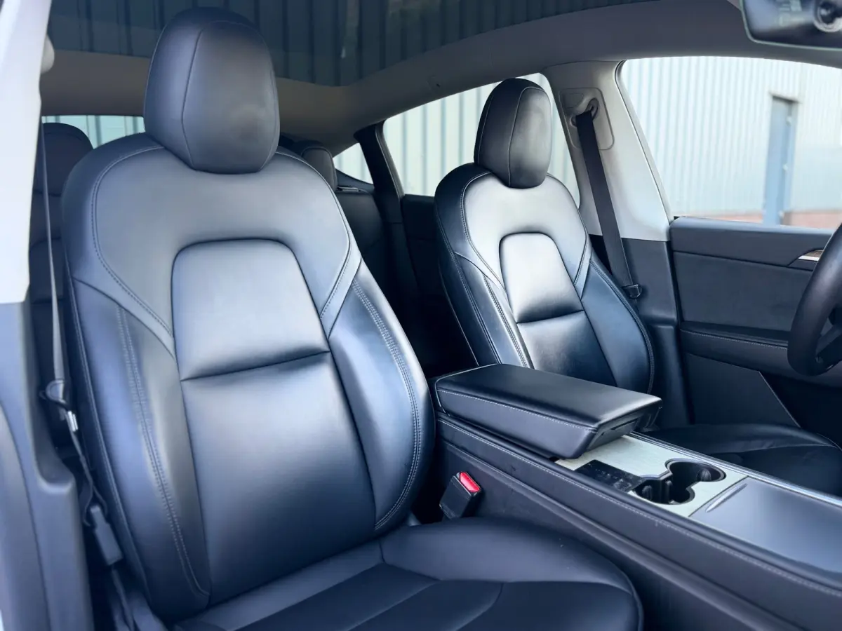 Long Range AWD 75 kWh - Pearl White - Panorama/Leder - SOH 91%