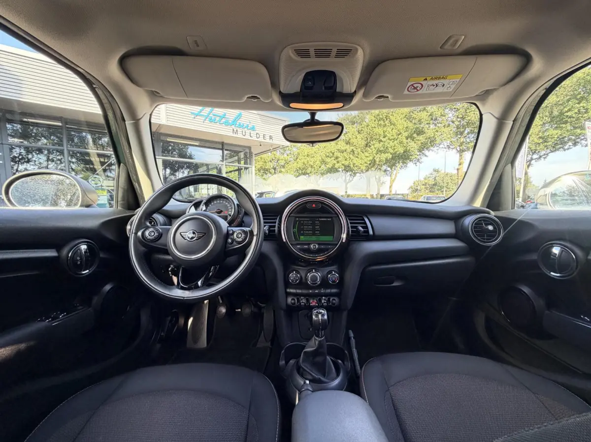 1.5 One | Airco | Navigatie | 5DRS | PDC | Dealer Onderhouden