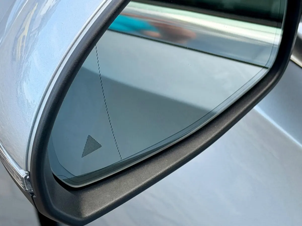 200 Luxury Line, 1e eigenaar, NAP, CarPlay, Leder, DISTRONIC, 18 inch