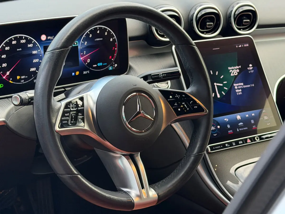 200 Luxury Line, 1e eigenaar, NAP, CarPlay, Leder, DISTRONIC, 18 inch