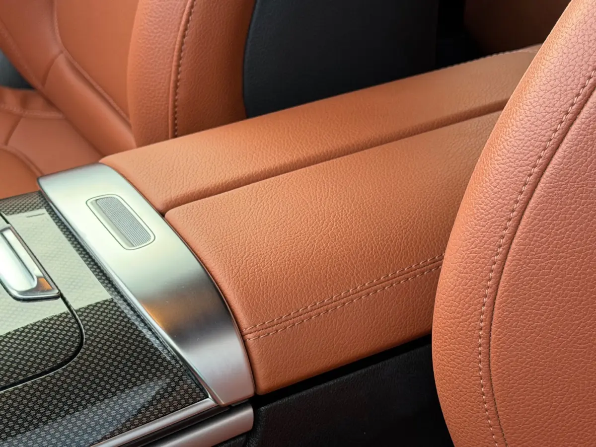 200 Luxury Line, 1e eigenaar, NAP, CarPlay, Leder, DISTRONIC, 18 inch