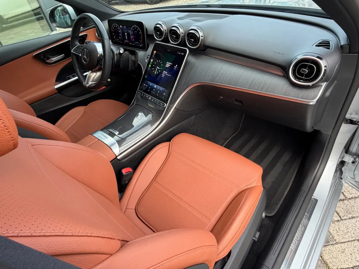 200 Luxury Line, 1e eigenaar, NAP, CarPlay, Leder, DISTRONIC, 18 inch