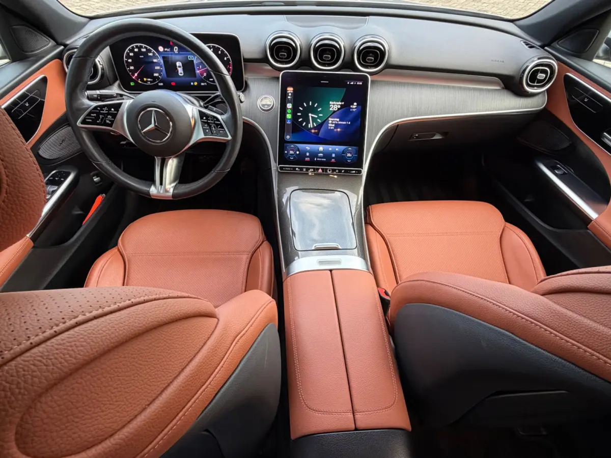 200 Luxury Line, 1e eigenaar, NAP, CarPlay, Leder, DISTRONIC, 18 inch