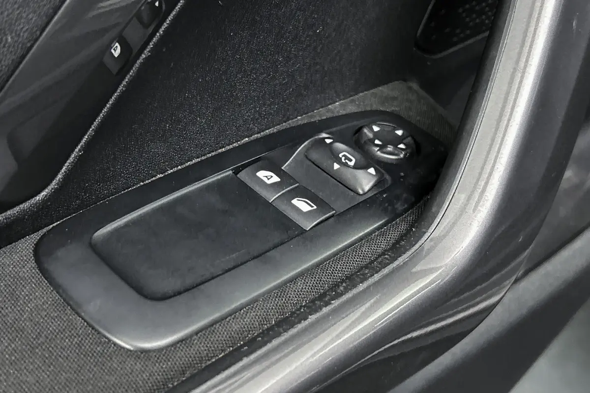 1.2 PureTech Blue Lion | Trekhaak | Navigatie | Airco | Cruise control