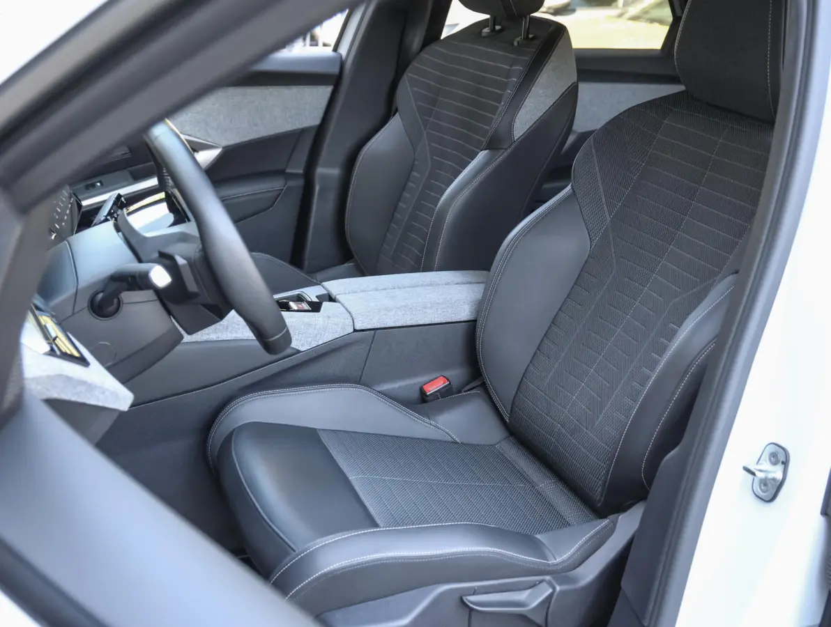 Allure Avantage 73 kWh 210pk | Adaptive Cruise Control | Camera | Navigatie