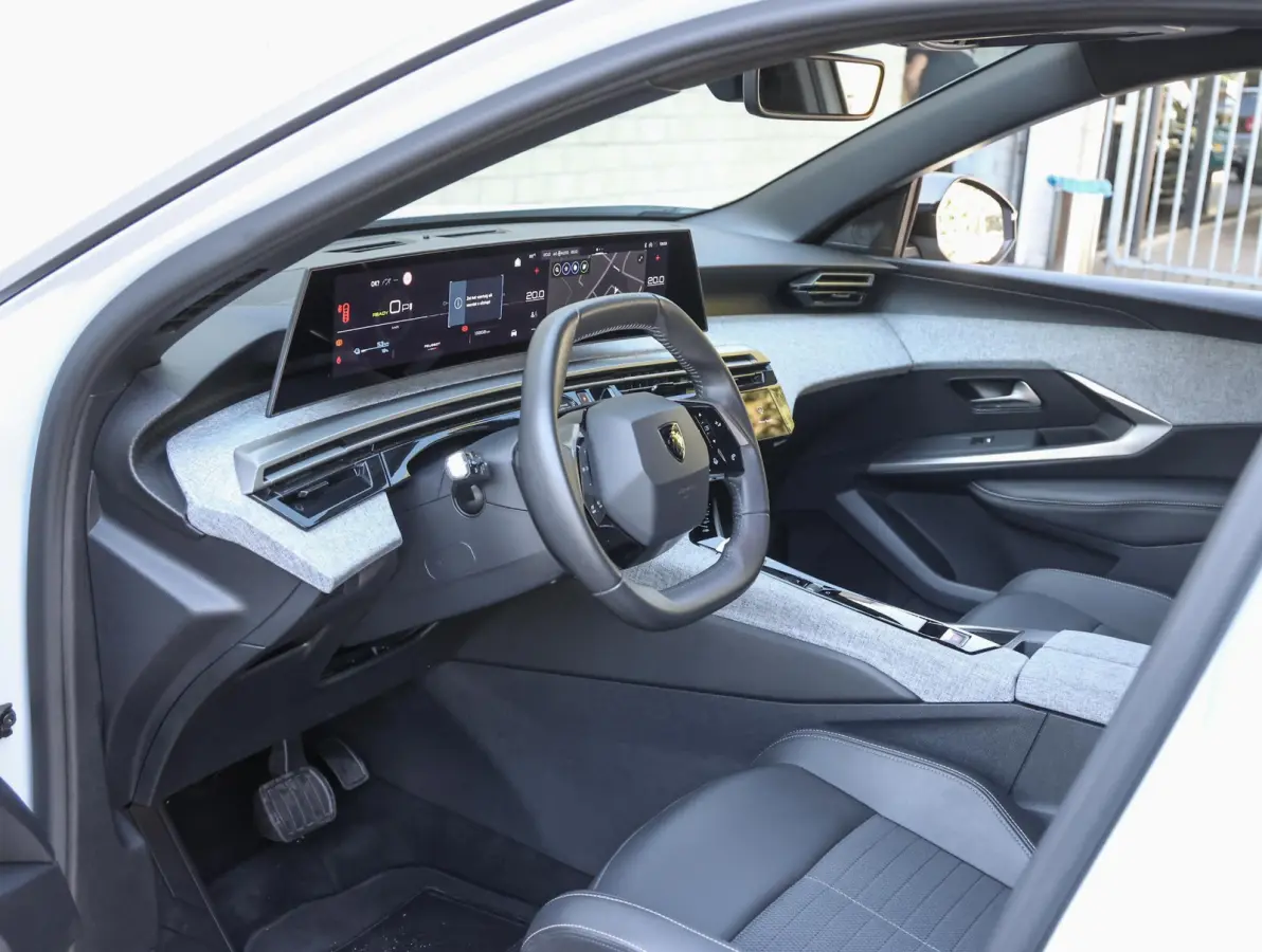 Allure Avantage 73 kWh 210pk | Adaptive Cruise Control | Camera | Navigatie