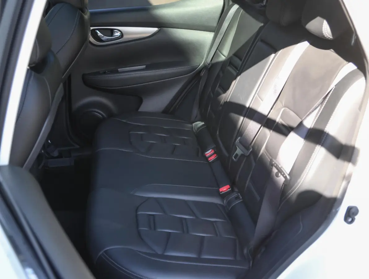 1.2 Tekna + | Trekhaak | Panoramadak | Elektrisch verstelbare stoelen met lederen bekleding | Bose hifi | Navigatie