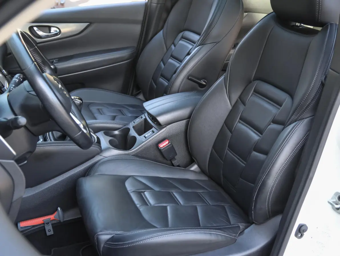 1.2 Tekna + | Trekhaak | Panoramadak | Elektrisch verstelbare stoelen met lederen bekleding | Bose hifi | Navigatie