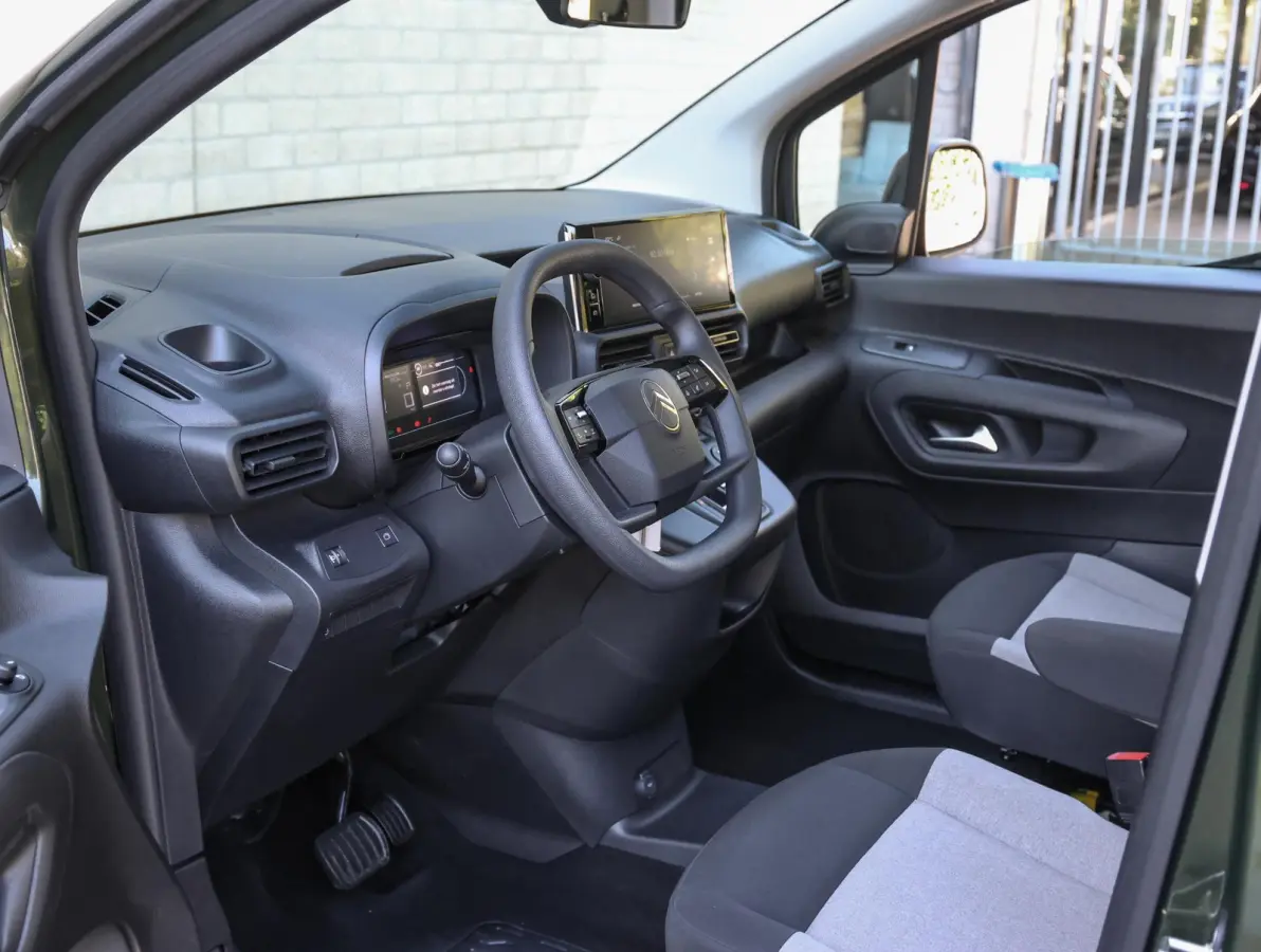 Feel L1 50 kWh 136pk | ACCU 98% | Apple Carplay / Android Auto | Parkeersensoren | Airco | Cruise Control