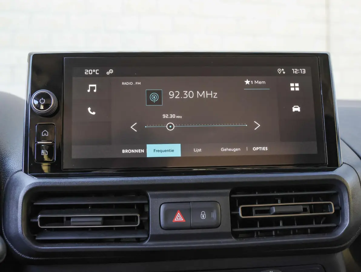 Feel L1 50 kWh 136pk | ACCU 98% | Apple Carplay / Android Auto | Parkeersensoren | Airco | Cruise Control