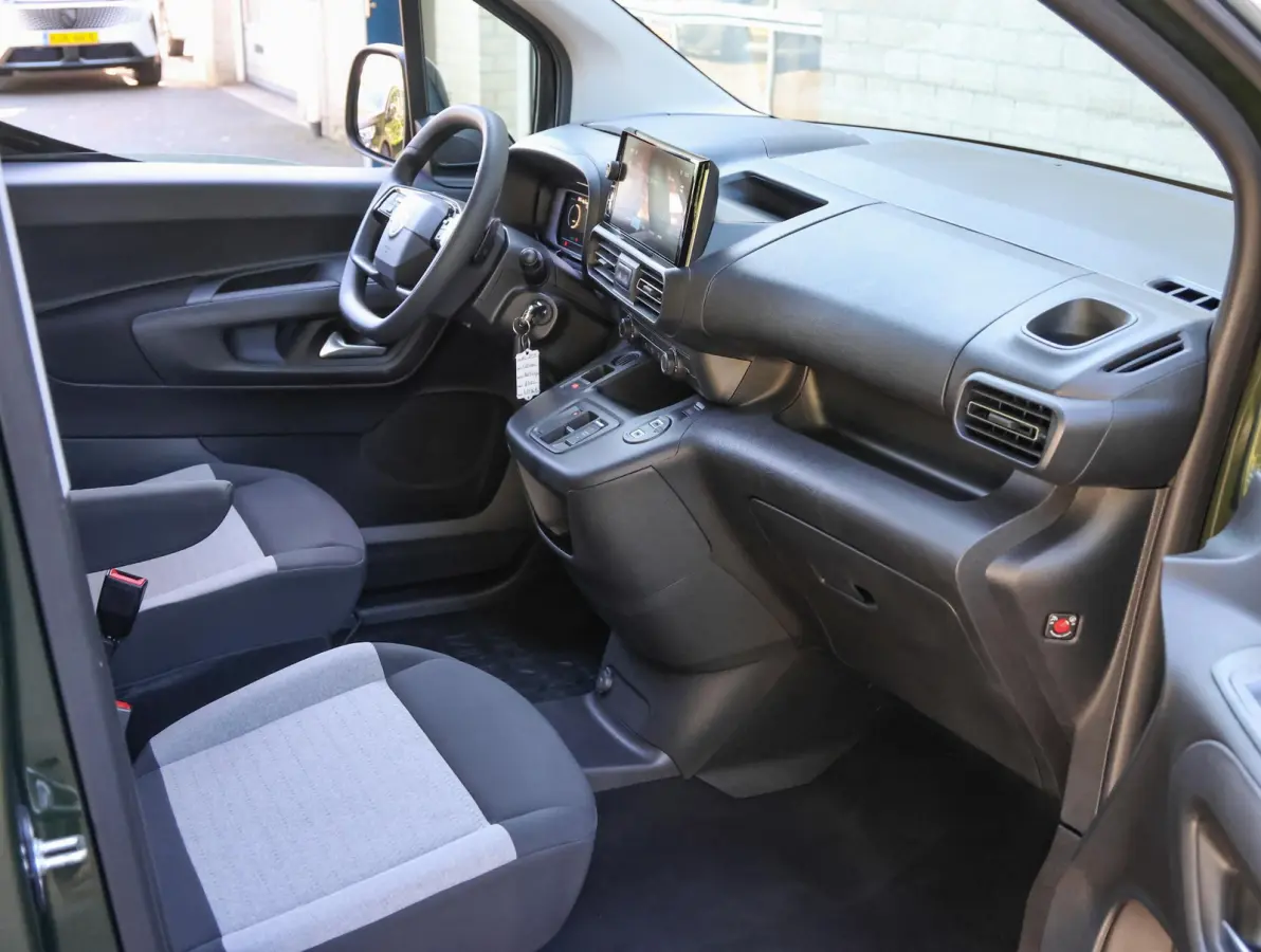 Feel L1 50 kWh 136pk | ACCU 98% | Apple Carplay / Android Auto | Parkeersensoren | Airco | Cruise Control