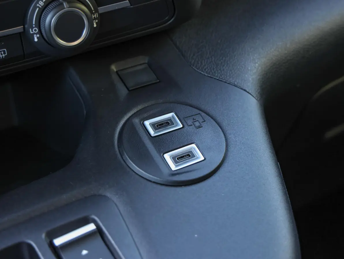 Feel L1 50 kWh 136pk | ACCU 98% | Apple Carplay / Android Auto | Parkeersensoren | Airco | Cruise Control