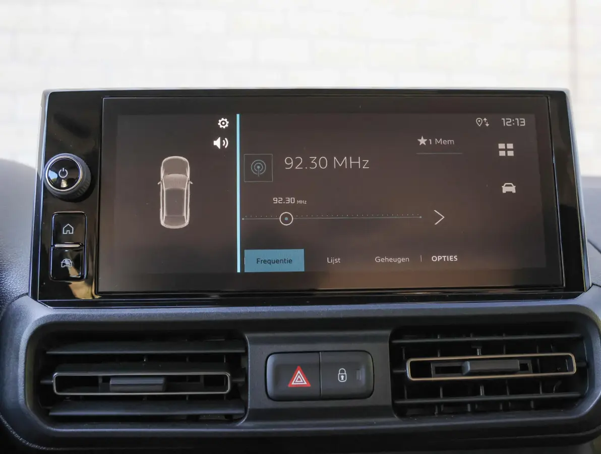 Feel L1 50 kWh 136pk | ACCU 98% | Apple Carplay / Android Auto | Parkeersensoren | Airco | Cruise Control