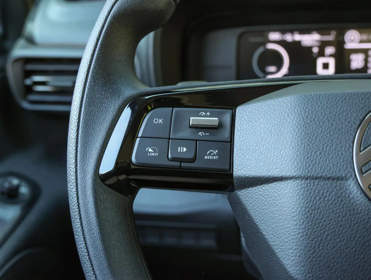 Feel L1 50 kWh 136pk | ACCU 98% | Apple Carplay / Android Auto | Parkeersensoren | Airco | Cruise Control