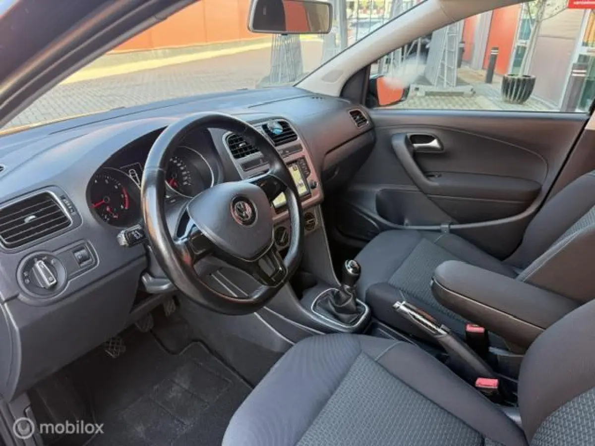 1.0 BlueMotion 5 DRS- KM NAP-AIRCO- APK 2027