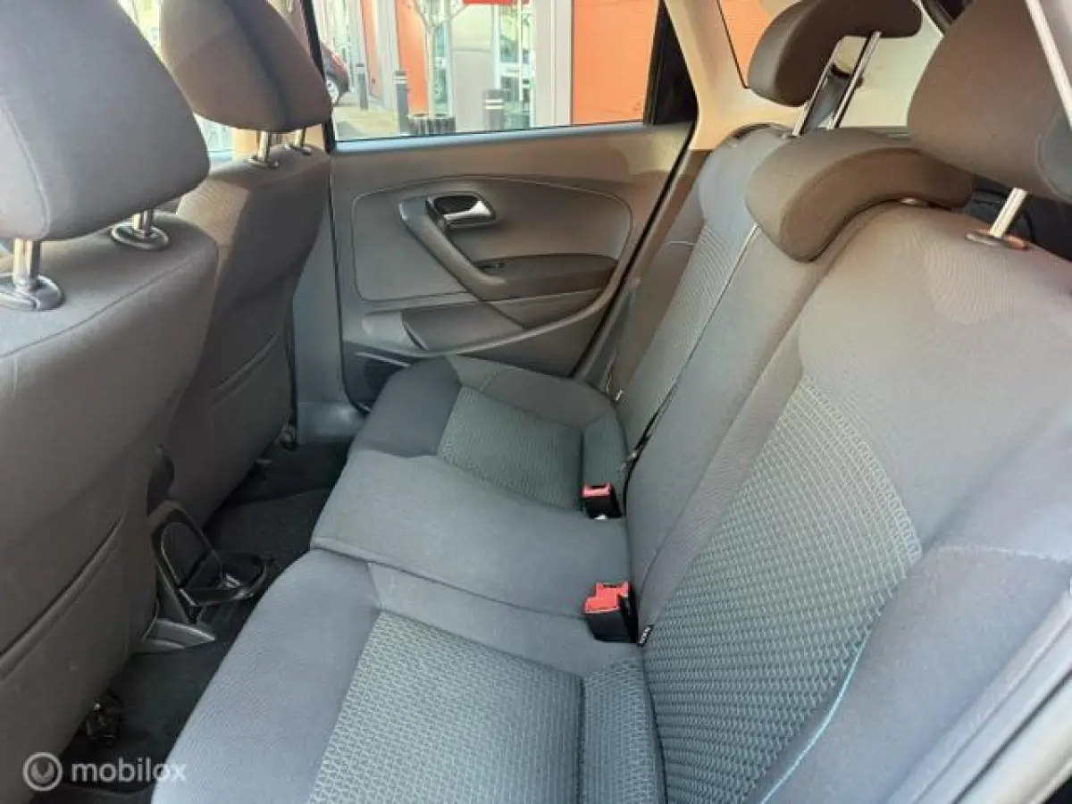 1.0 BlueMotion 5 DRS- KM NAP-AIRCO- APK 2027