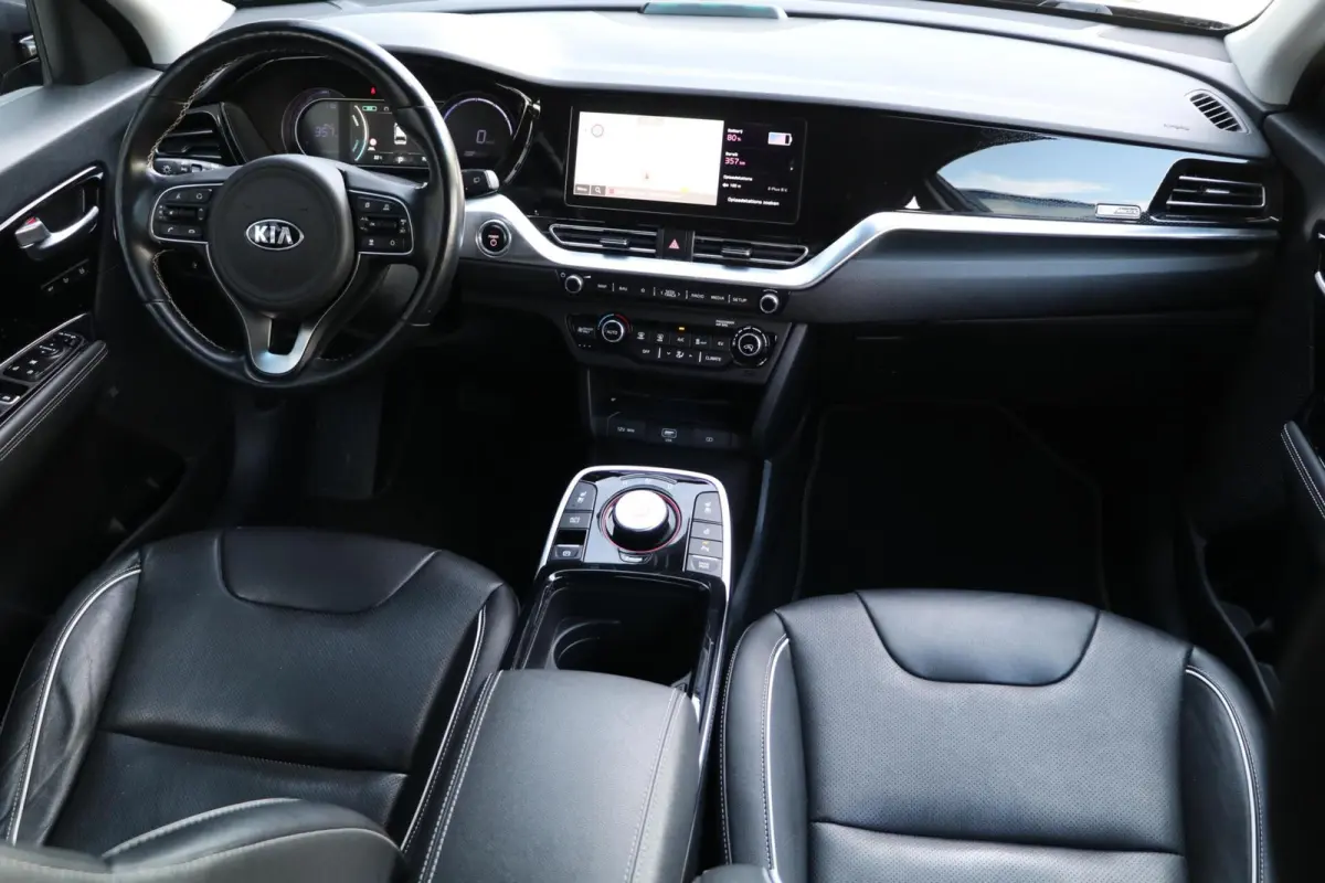 ExecutiveLine 64 kWh Leder Trekhaak Warmtepomp AdaptivCruise JBL Audio Blindspot Camera MemoryZetels Stoel koeling 78000KM BJ2020