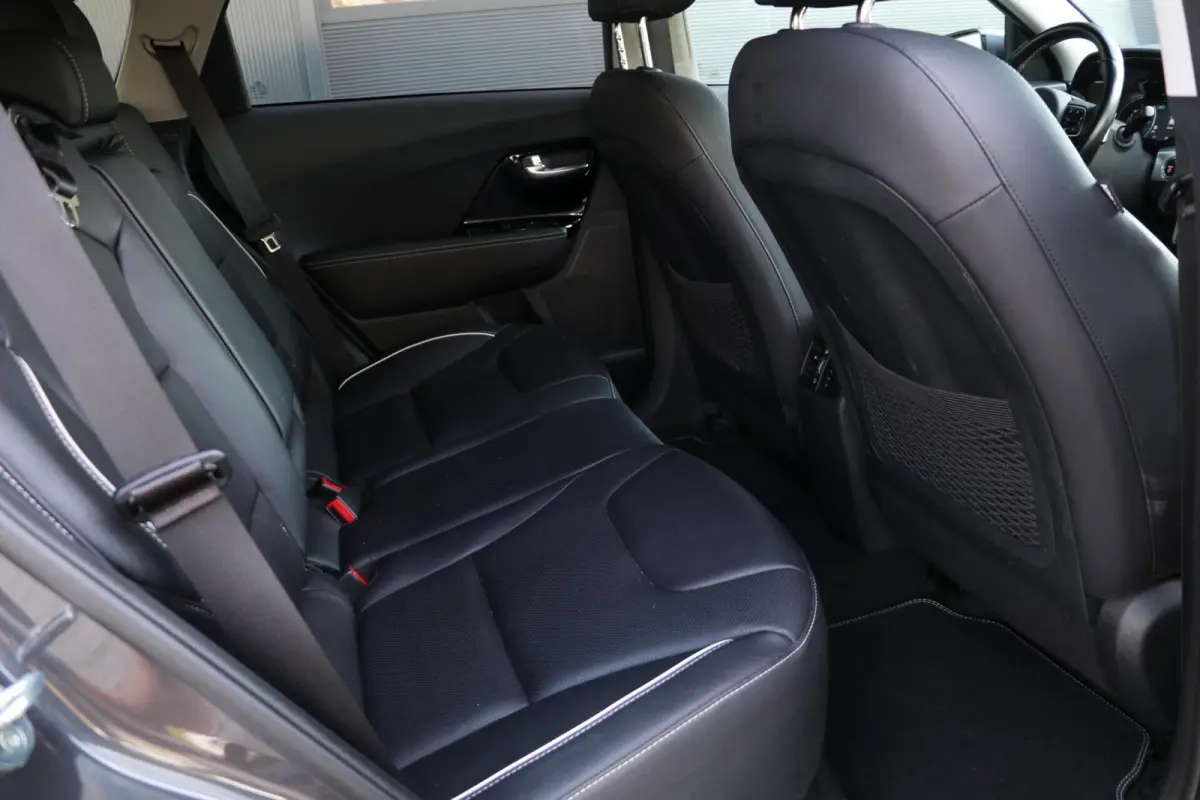 ExecutiveLine 64 kWh Leder Trekhaak Warmtepomp AdaptivCruise JBL Audio Blindspot Camera MemoryZetels Stoel koeling 78000KM BJ2020