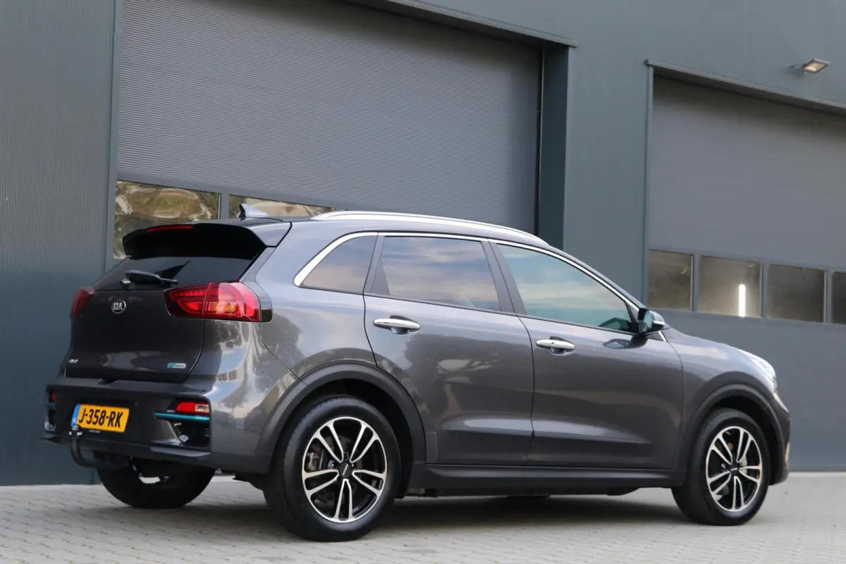 ExecutiveLine 64 kWh Leder Trekhaak Warmtepomp AdaptivCruise JBL Audio Blindspot Camera MemoryZetels Stoel koeling 78000KM BJ2020