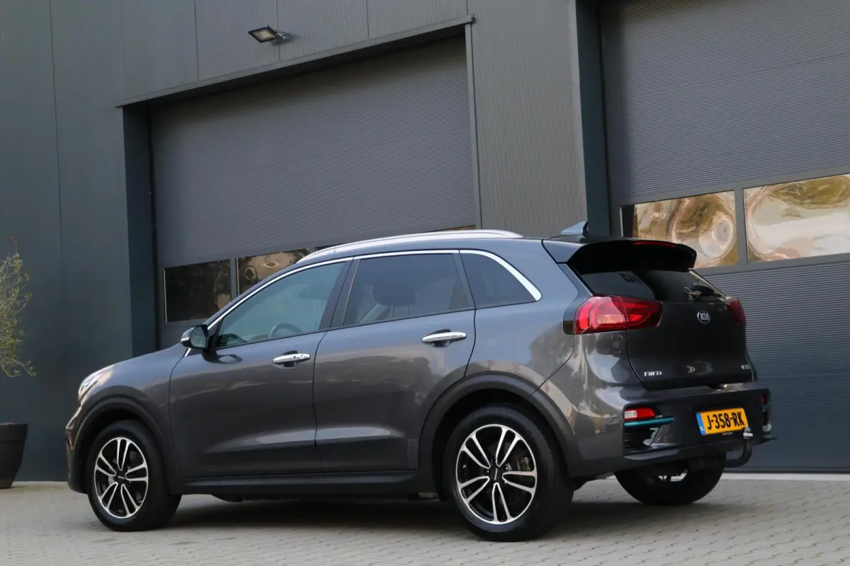 ExecutiveLine 64 kWh Leder Trekhaak Warmtepomp AdaptivCruise JBL Audio Blindspot Camera MemoryZetels Stoel koeling 78000KM BJ2020