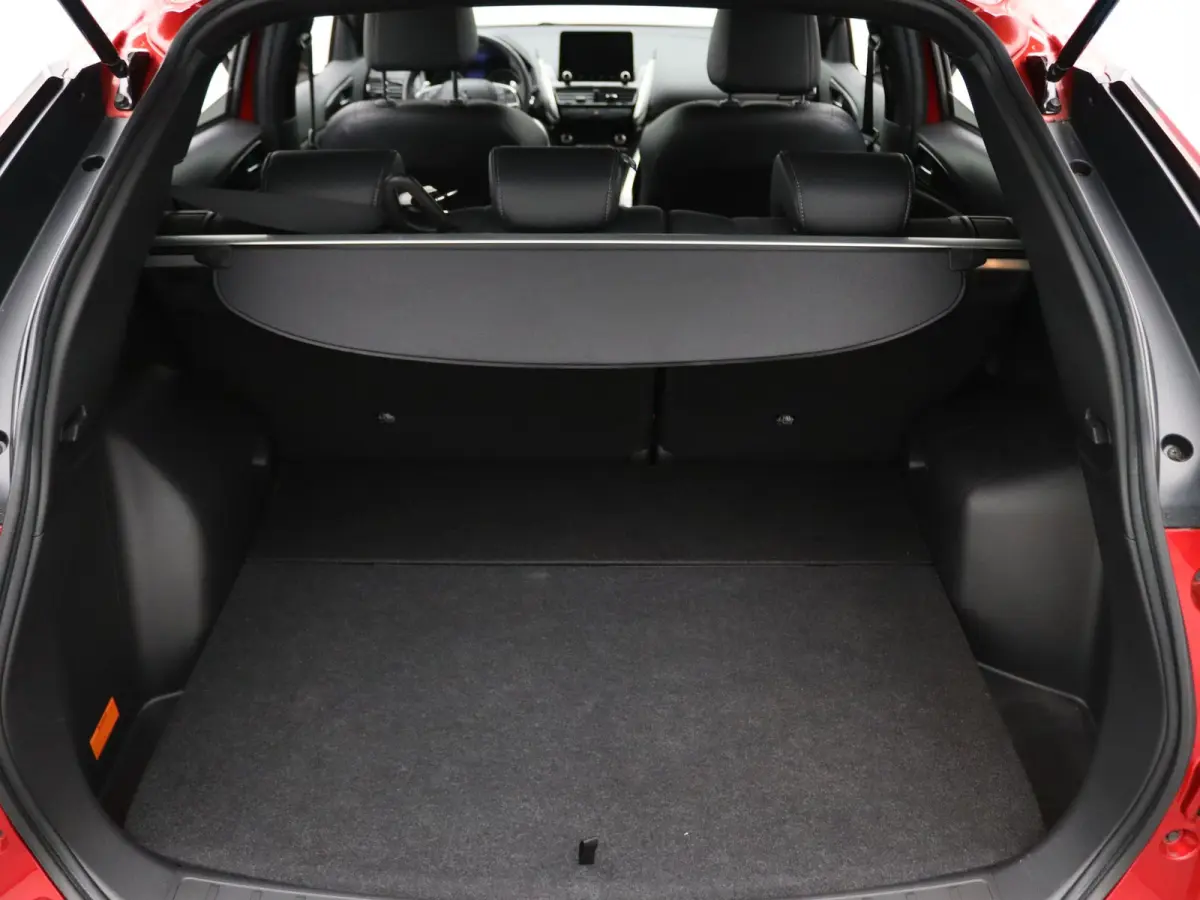187pk PHEV Intense+ Camera | Cruise | Navi | Parkeersens. v+a | Stoelverw.