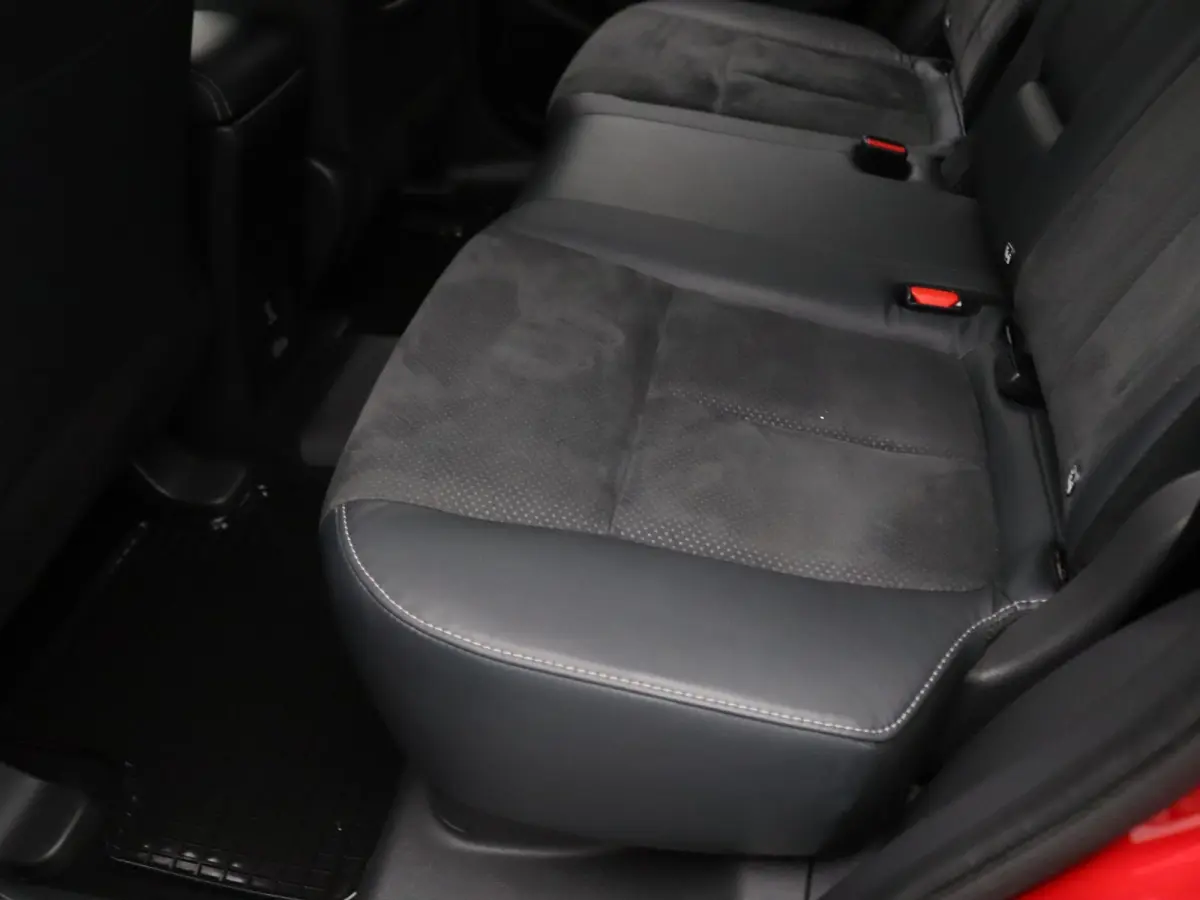 187pk PHEV Intense+ Camera | Cruise | Navi | Parkeersens. v+a | Stoelverw.