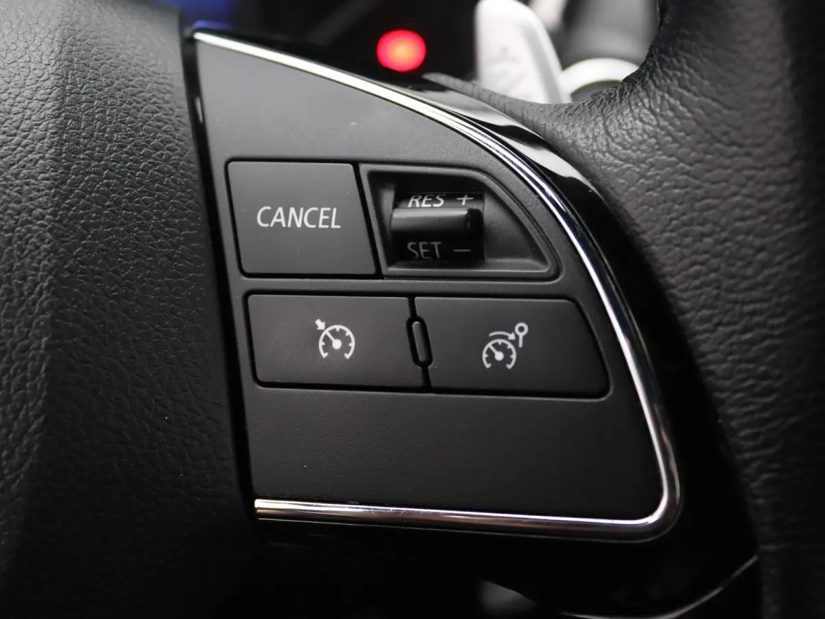 187pk PHEV Intense+ Camera | Cruise | Navi | Parkeersens. v+a | Stoelverw.