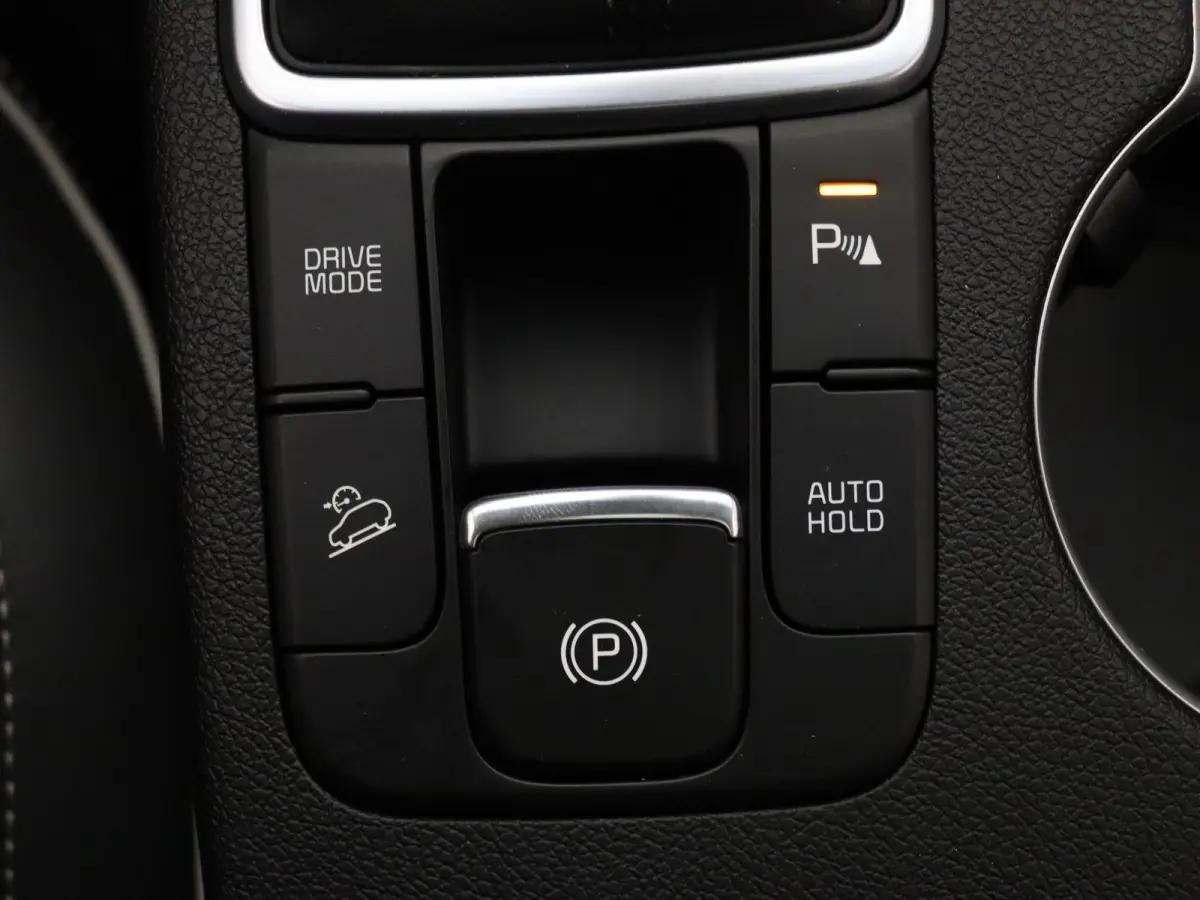 1.6 T-GDI Black Edition 177pk Automaat JBL | Camera | Parkeersens. v+a | Stoelverw. | Panoramadak