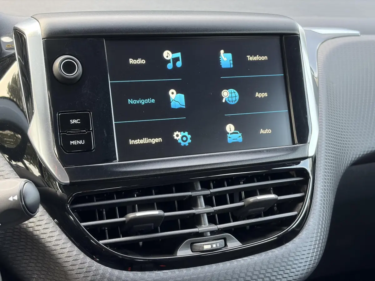 1.2 PureTech Blue Lion ✓D-riem vv in 11-2023✓1e Eigenaar✓Trekhaak✓Navi✓Carplay✓Airco✓Cruise✓Pdc✓Dealer Onderhouden✓110pk✓Weinig Km✓N.A.P✓Bj 12-2017✓Nieuwe Apk bij
