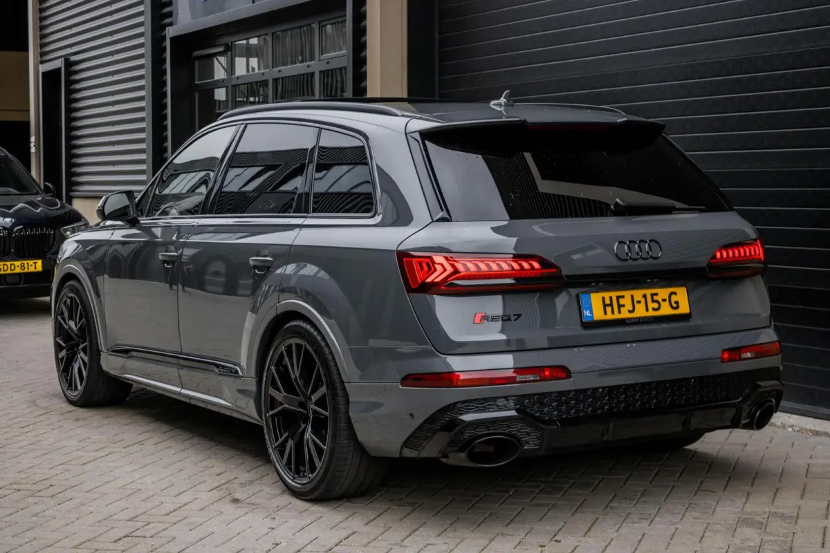 SQ7 4.0 TFSI SQ7 quattro 7p