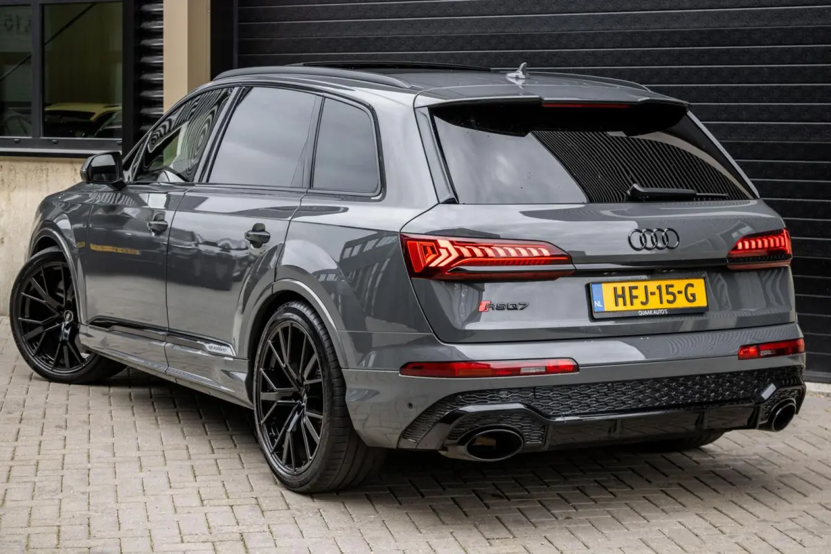 SQ7 4.0 TFSI SQ7 quattro 7p