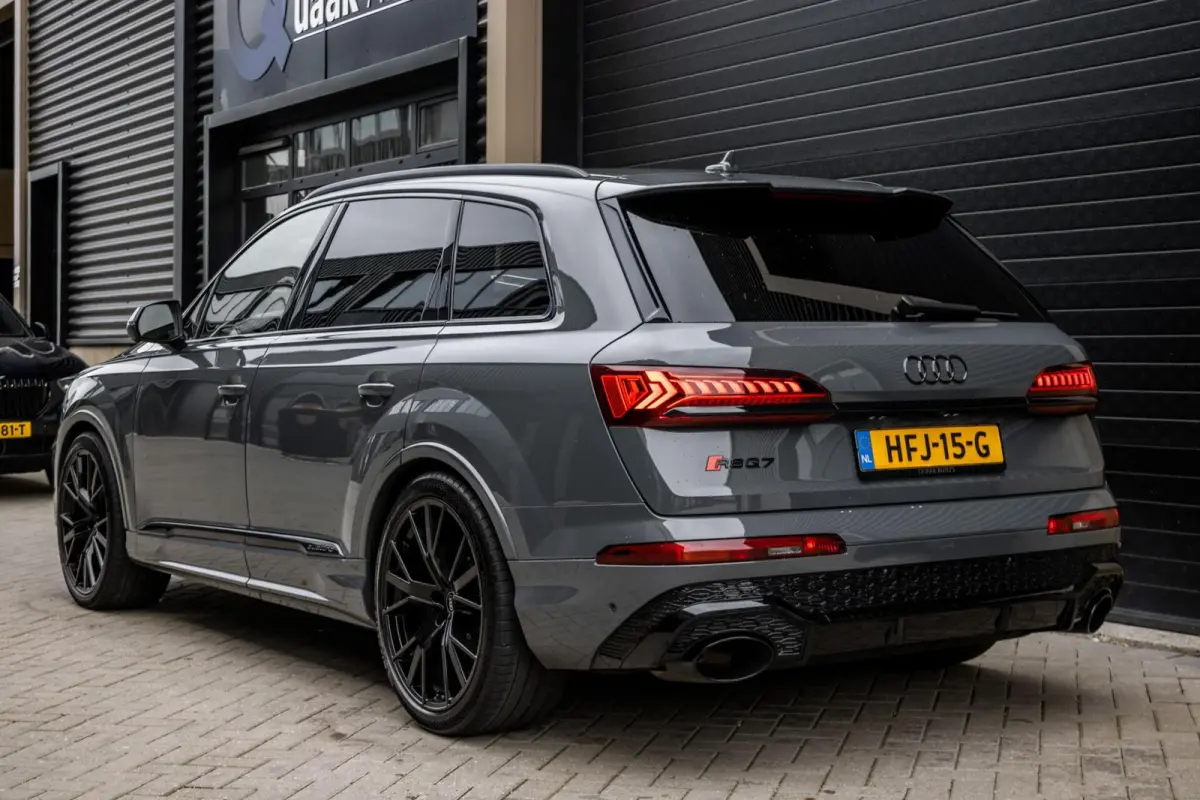 SQ7 4.0 TFSI SQ7 quattro 7p