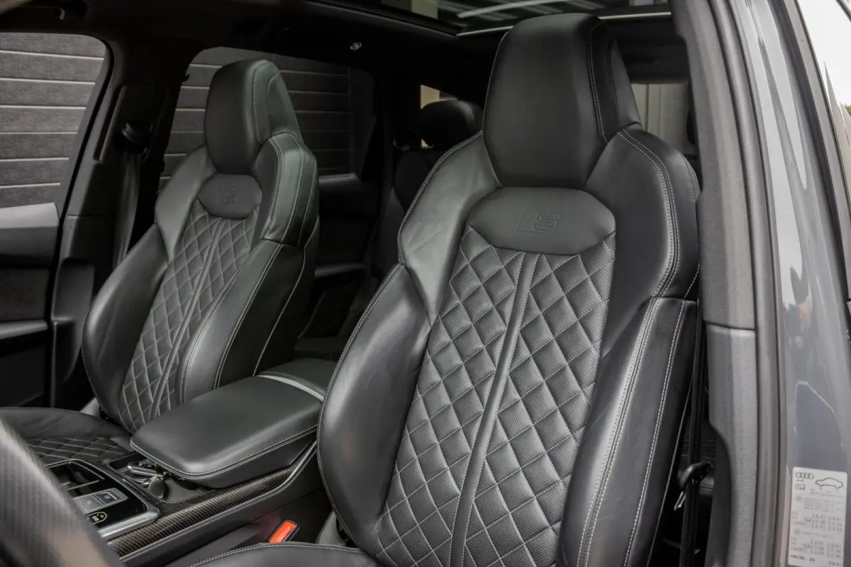 SQ7 4.0 TFSI SQ7 quattro 7p