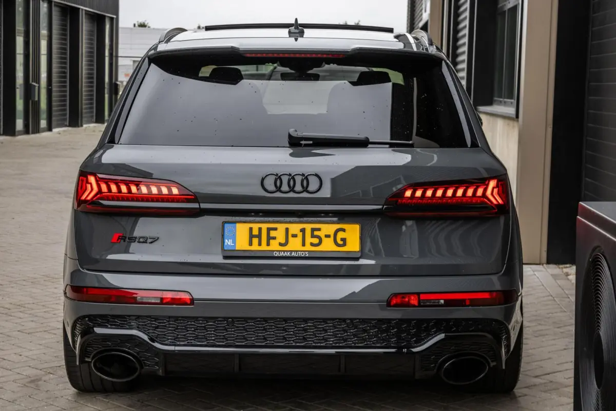 SQ7 4.0 TFSI SQ7 quattro 7p