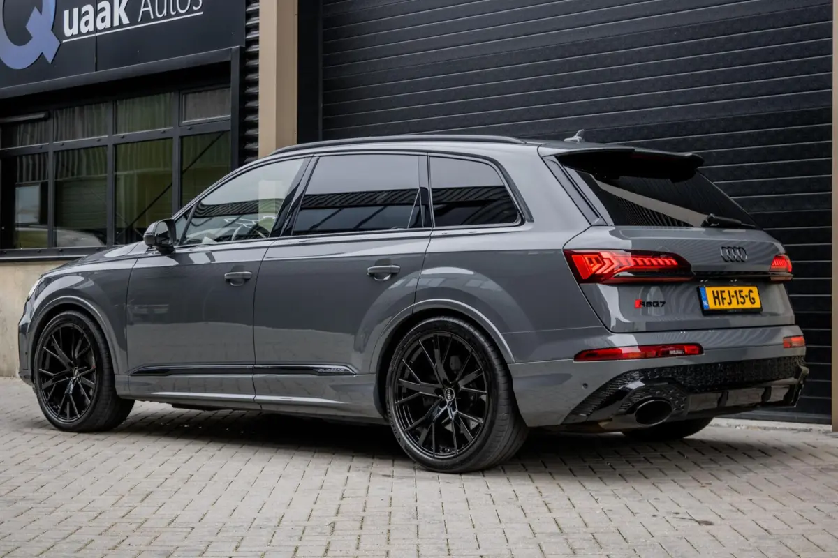 SQ7 4.0 TFSI SQ7 quattro 7p