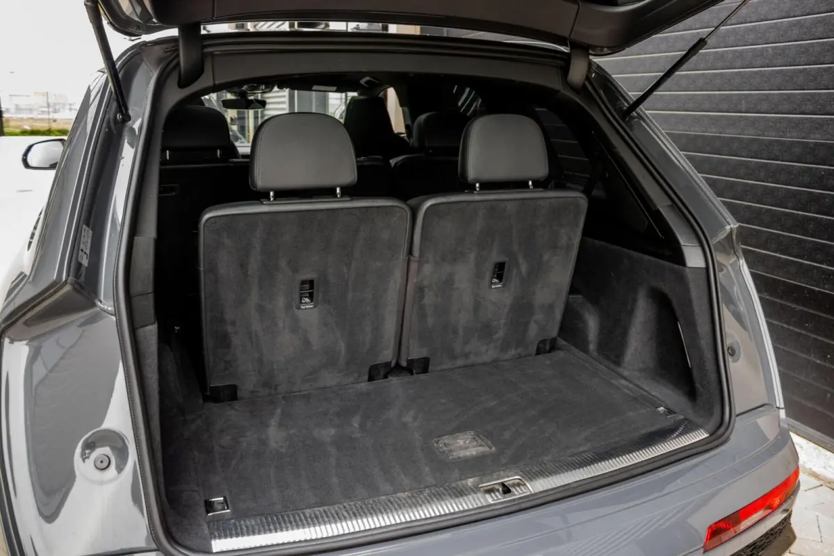 SQ7 4.0 TFSI SQ7 quattro 7p