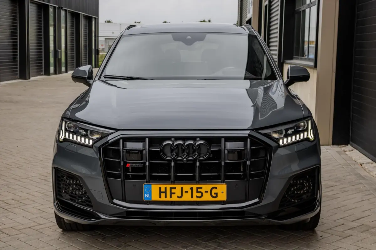 SQ7 4.0 TFSI SQ7 quattro 7p