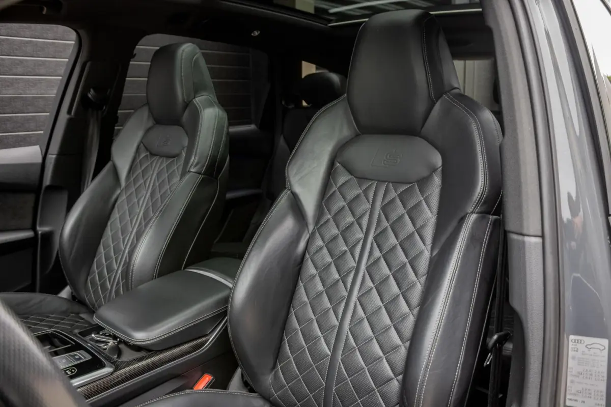 SQ7 4.0 TFSI SQ7 quattro 7p
