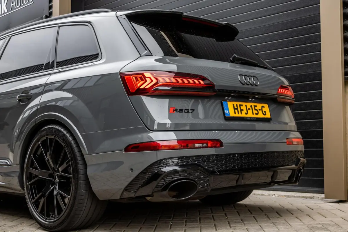 SQ7 4.0 TFSI SQ7 quattro 7p