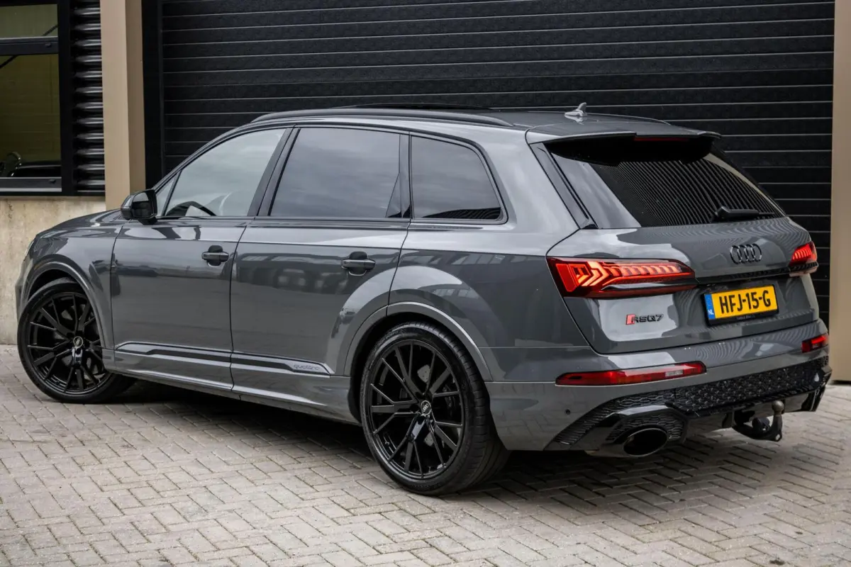 SQ7 4.0 TFSI SQ7 quattro 7p
