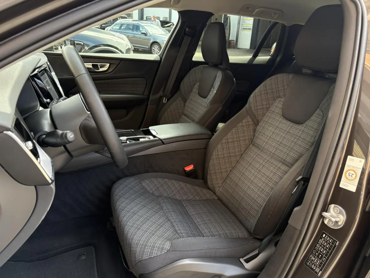 T6 AWD Plug-in Hybrid Core T6 AWD Plugin Hybrid LONG RANGE 19 KWh CORE BRIGHT TREKHAAK/68.000 KM!/SOH 96%