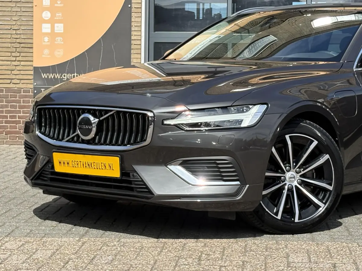 T6 AWD Plug-in Hybrid Core T6 AWD Plugin Hybrid LONG RANGE 19 KWh CORE BRIGHT TREKHAAK/68.000 KM!/SOH 96%