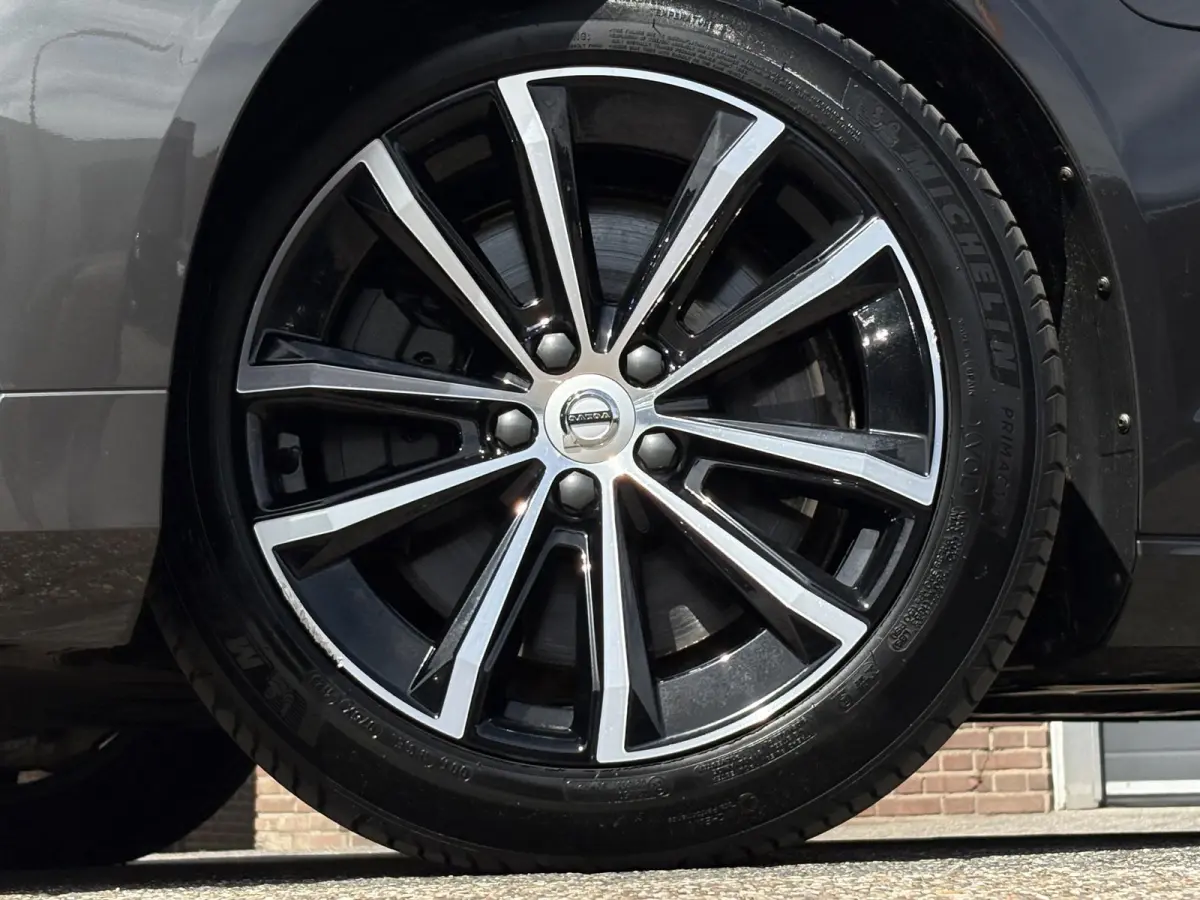 T6 AWD Plug-in Hybrid Core T6 AWD Plugin Hybrid LONG RANGE 19 KWh CORE BRIGHT TREKHAAK/68.000 KM!/SOH 96%