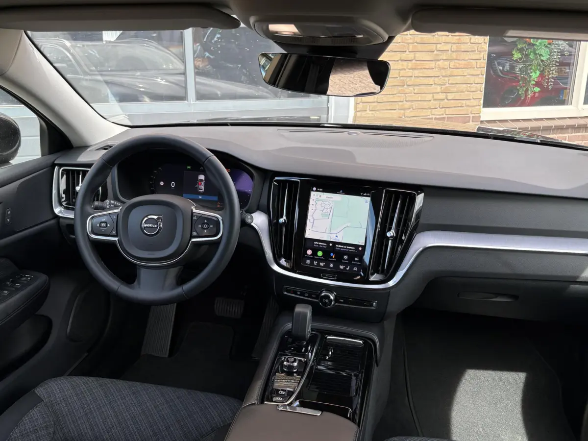 T6 AWD Plug-in Hybrid Core T6 AWD Plugin Hybrid LONG RANGE 19 KWh CORE BRIGHT TREKHAAK/68.000 KM!/SOH 96%